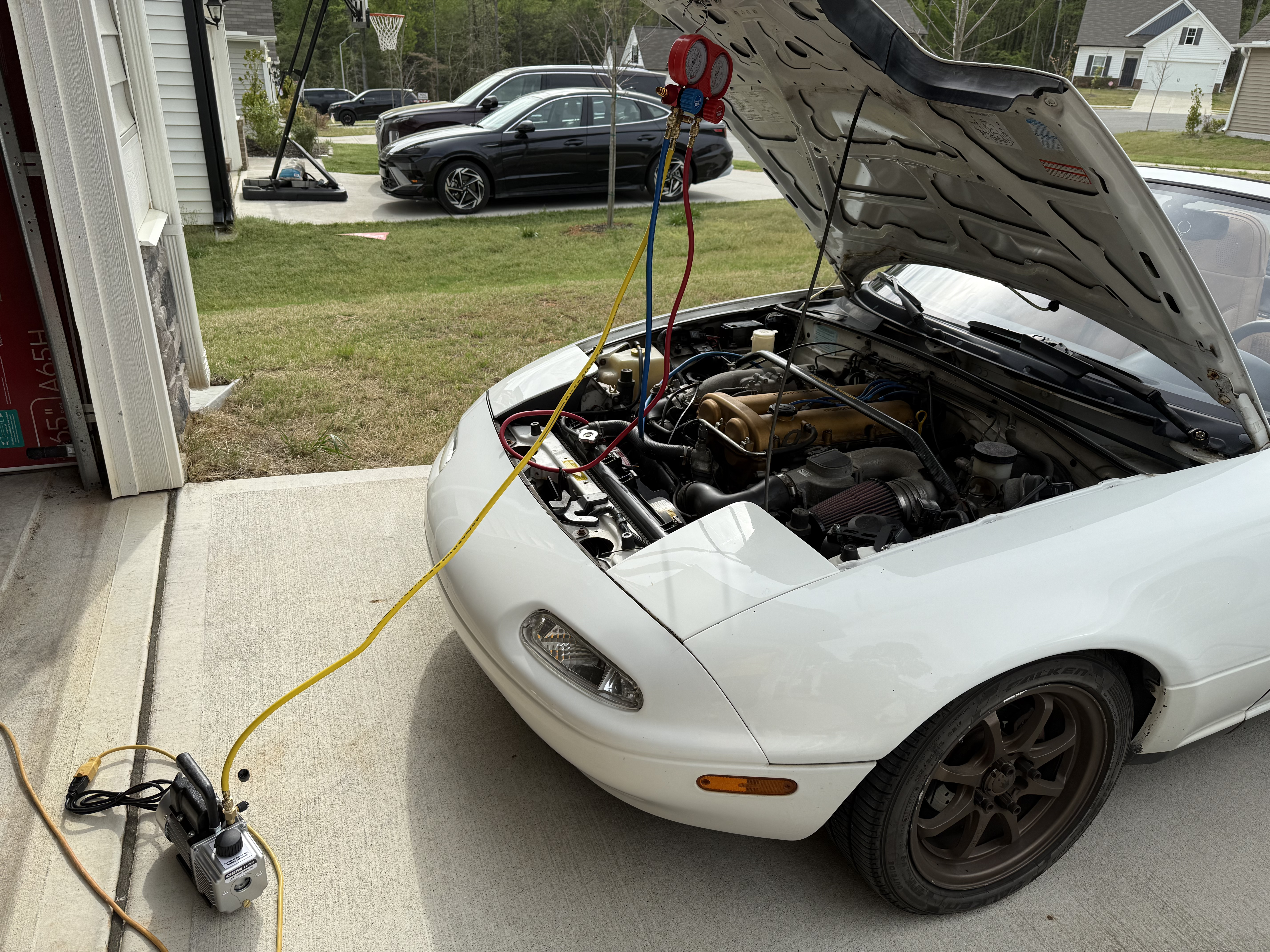 Vacuum pump running on the system